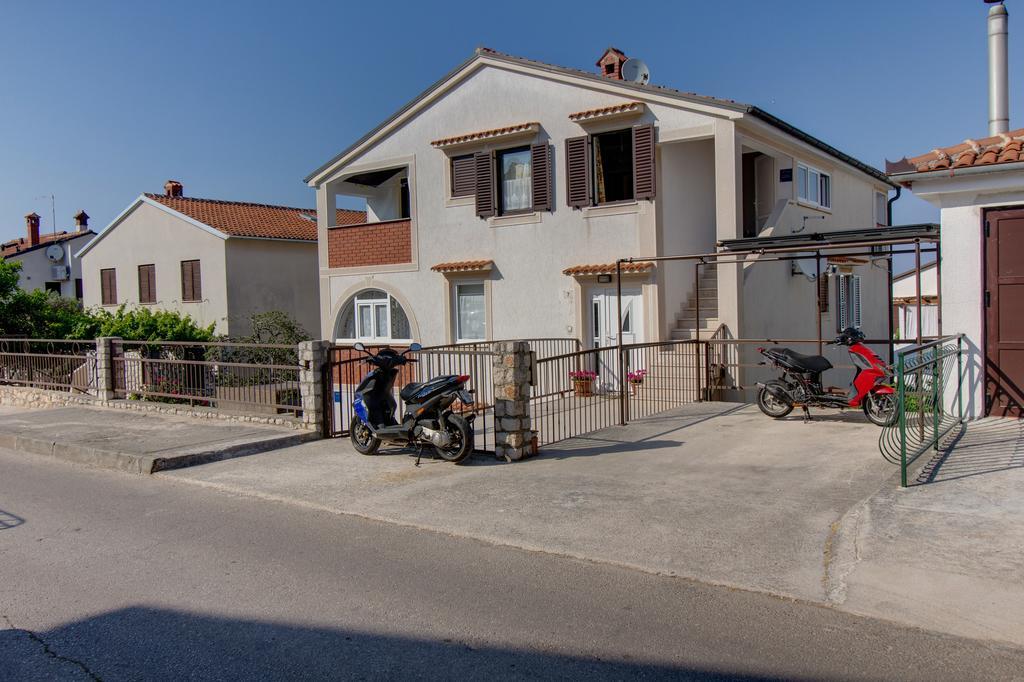 Apartment Nikolina Mali Lošinj Kültér fotó
