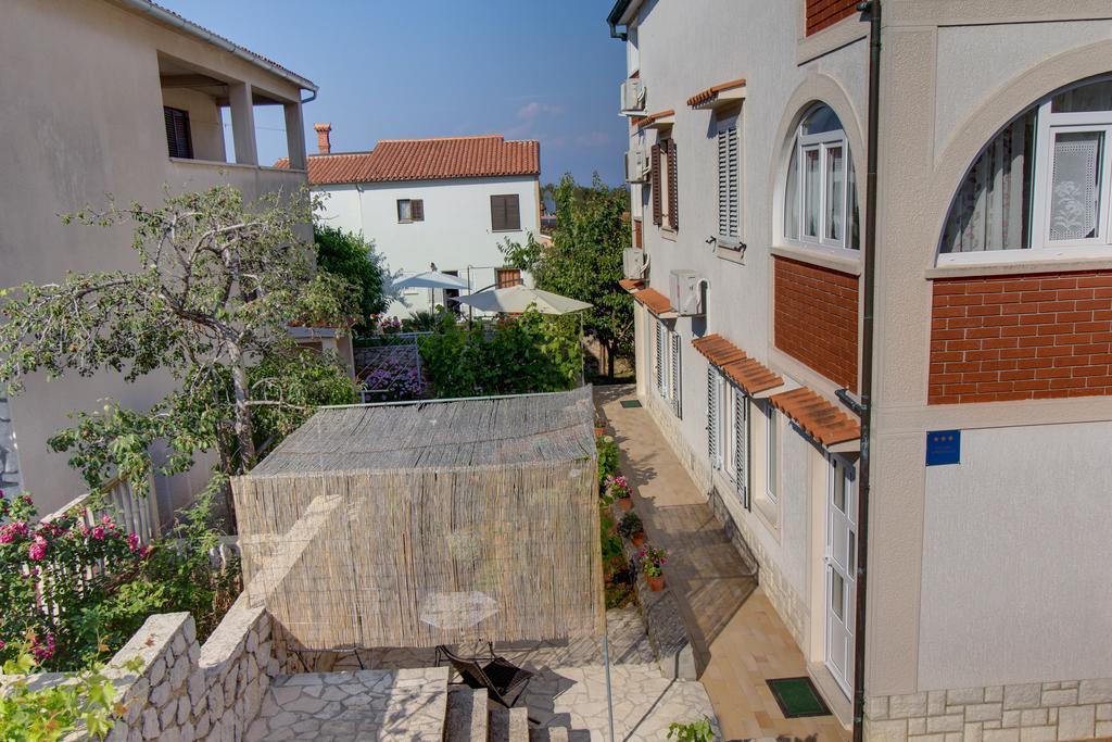 Apartment Nikolina Mali Lošinj Kültér fotó